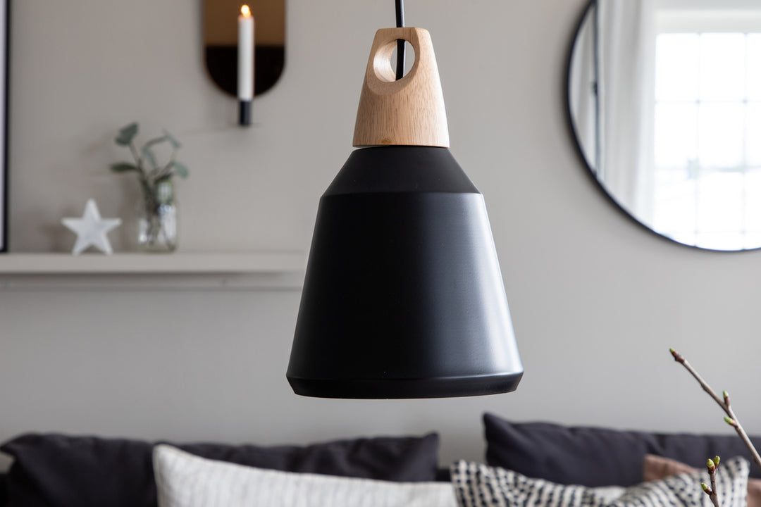 Nao Taklampa Svart