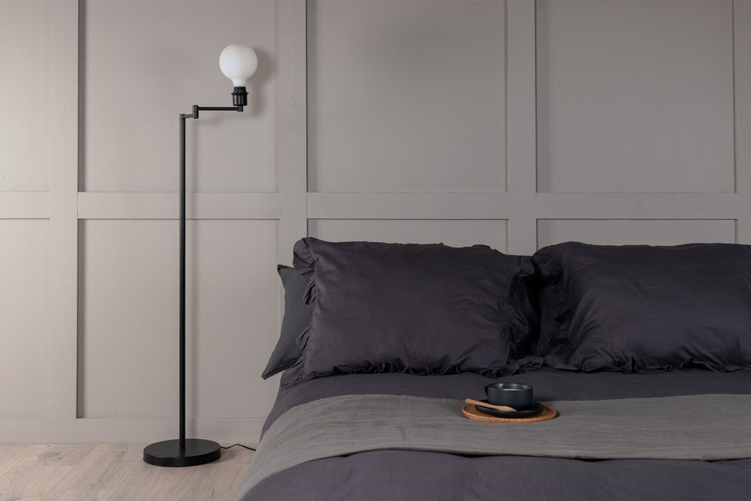Virro Golvlampa Svart