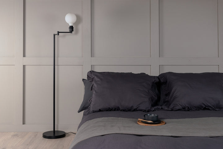 Virro Golvlampa Svart