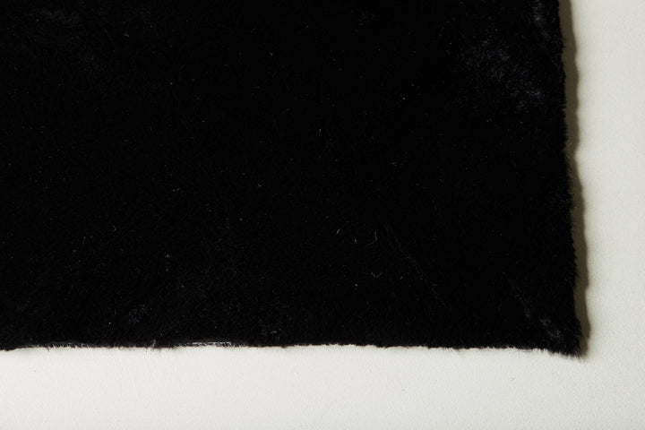 Nina Matta 230 x 160 Svart