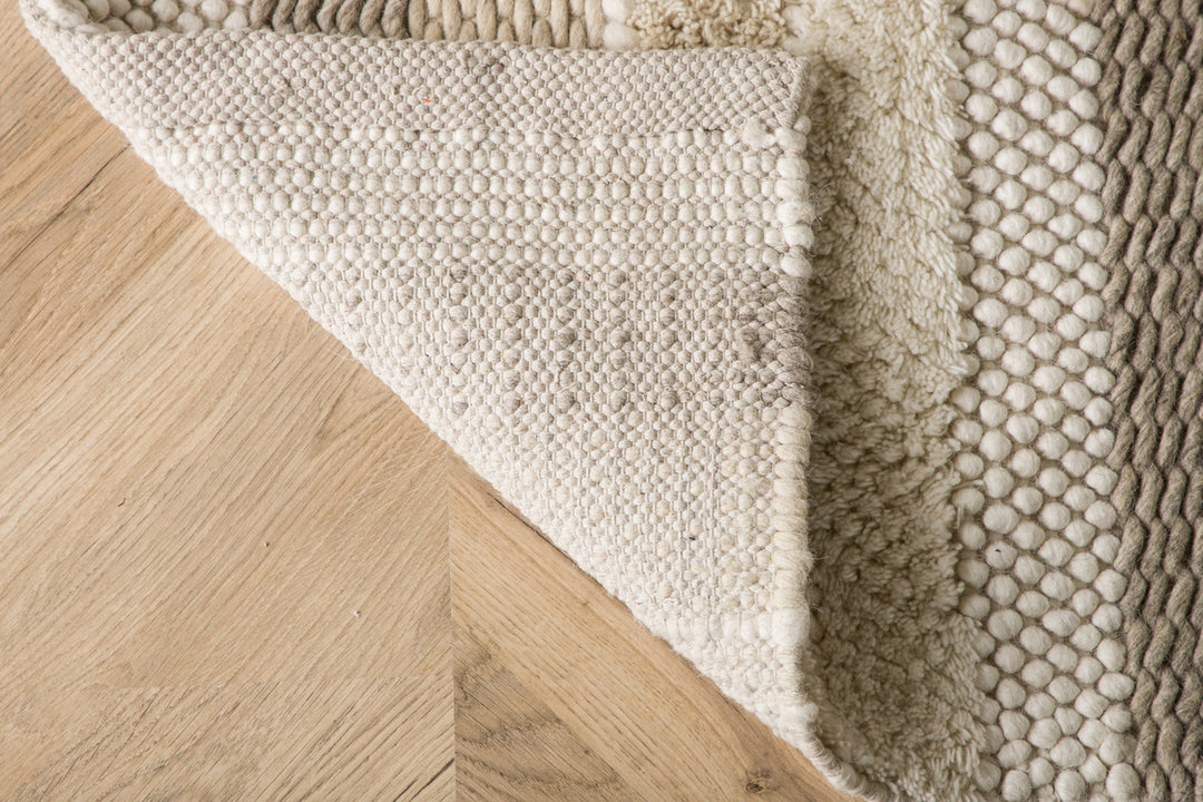 Sixten Matta 400 x 300 Beige