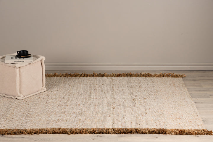 Emilio Matta 400 x 300 Off-white