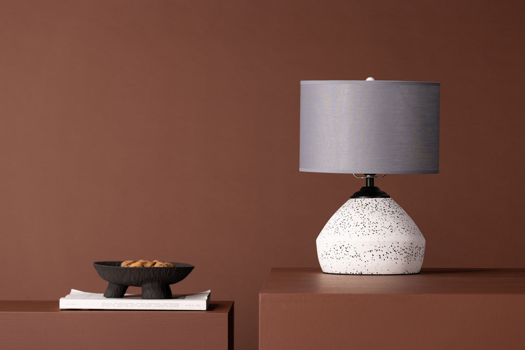 Sisteron Bordslampa Vit