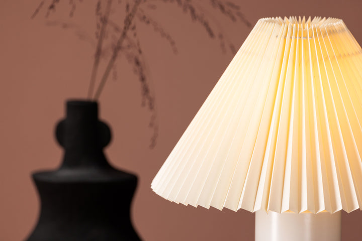 Largin Bordslampa Ljusgrå
