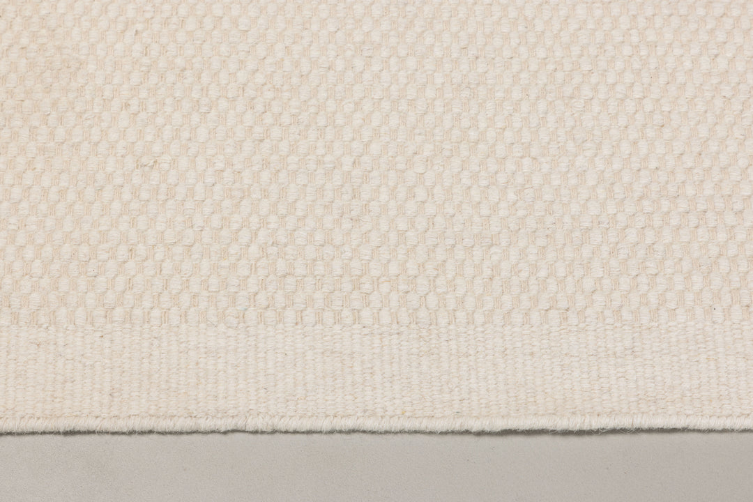 Vilma Matta 230 x 160 Off-white