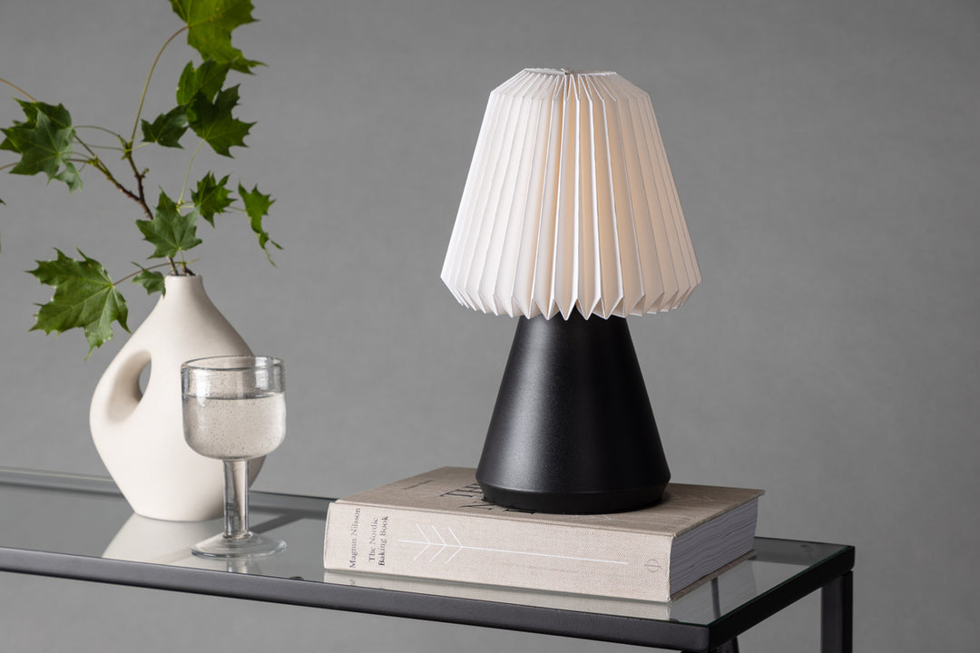 Fjällen Bordslampa Svart