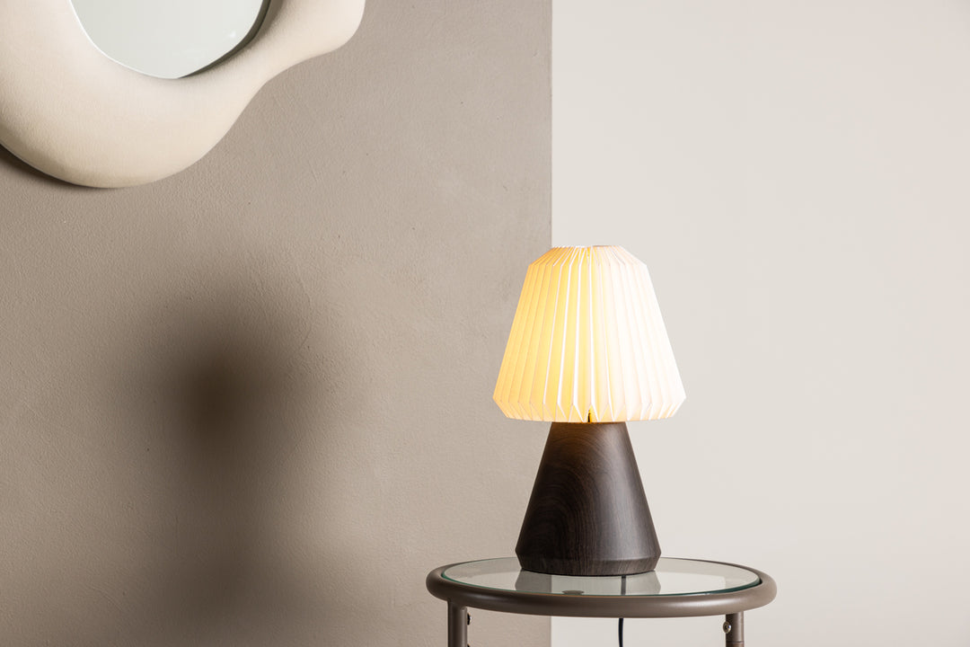Fjällen Bordslampa Valnöt