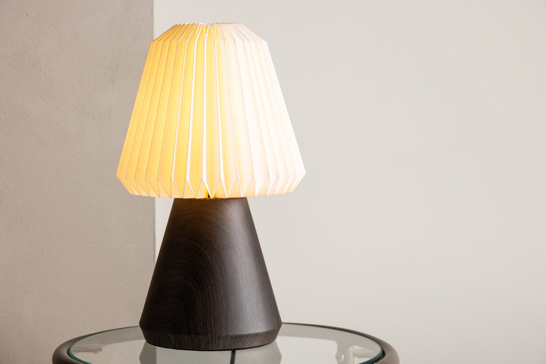 Fjällen Bordslampa Valnöt