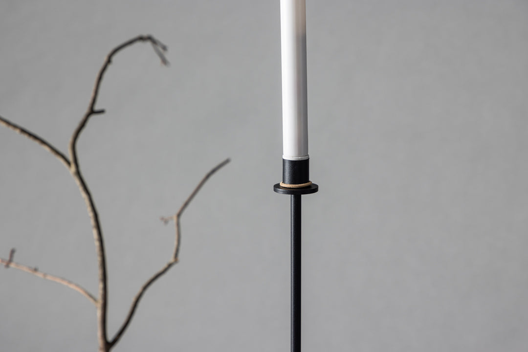 Högehall H79 Ljusstake Svart