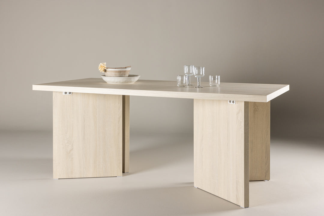 Bassholmen Rektangulära Matbord 180 x 90 Vitputsad