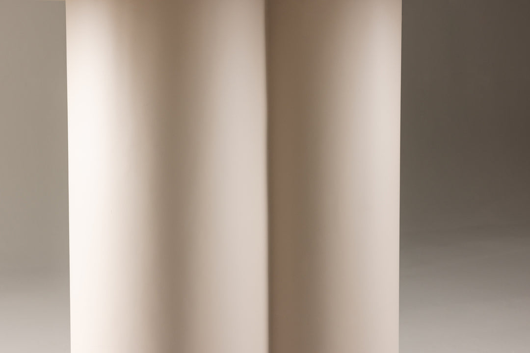 Olivia Runt Matbord Beige