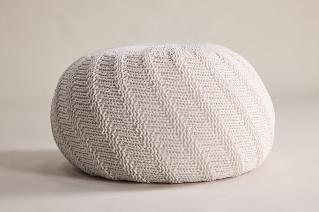 Ted Sittpuff Off-white