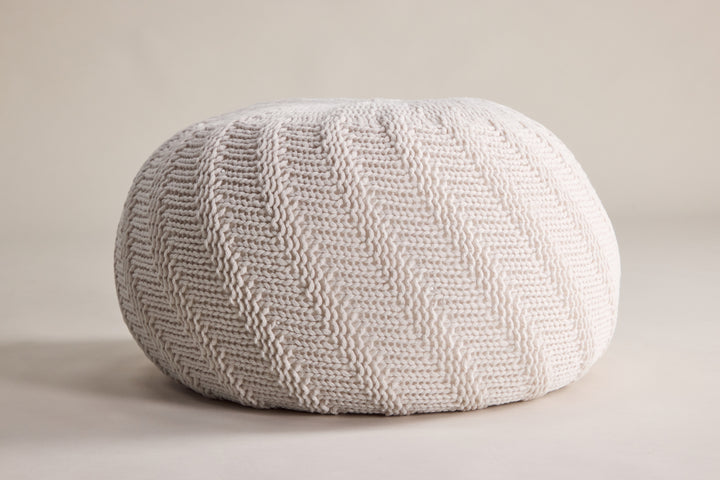 Ted Sittpuff Off-white