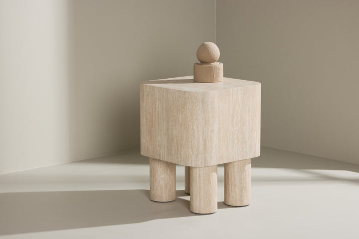 Klirou Sidobord Beige