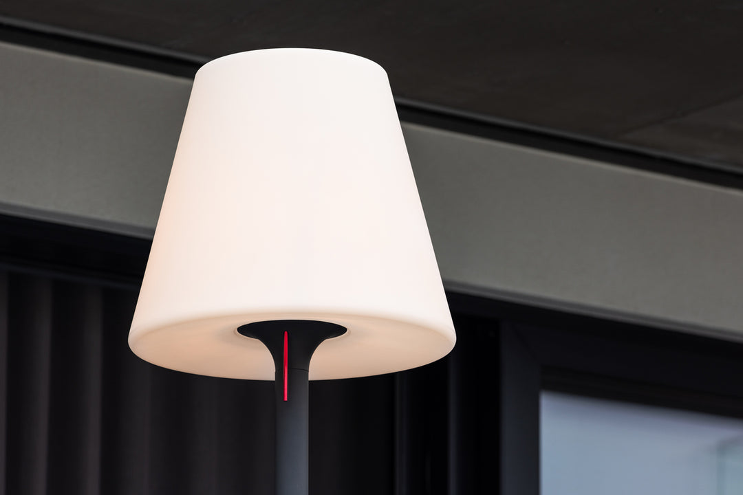 Moris Golvlampa Svart