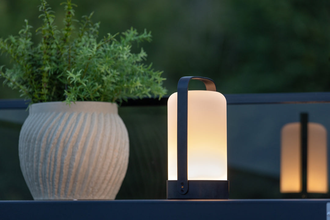 Fern Bordslampa Vit